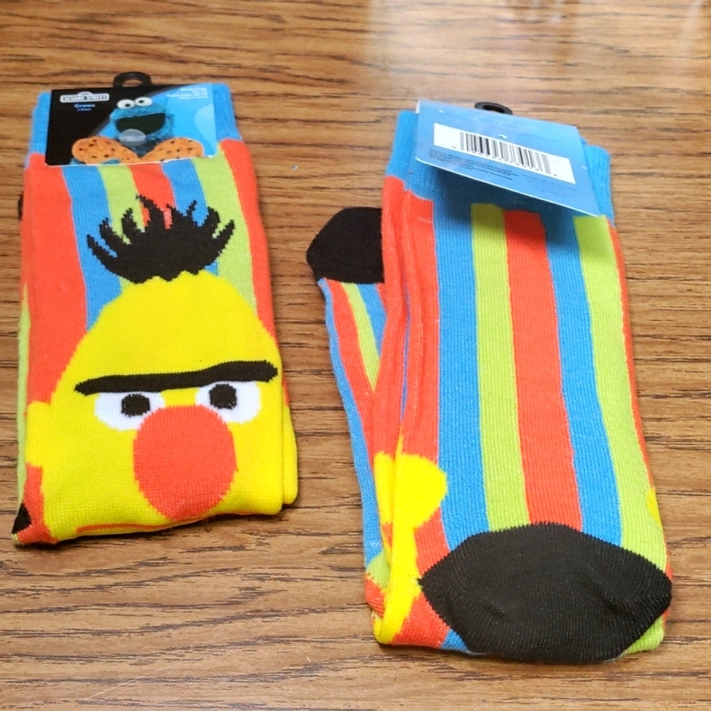 ๐ SESAME STREET Colorful CREW SOCKS 1 PAIR MENS SHOE SIZE 6.5 - 11 - Picture 3 of 4